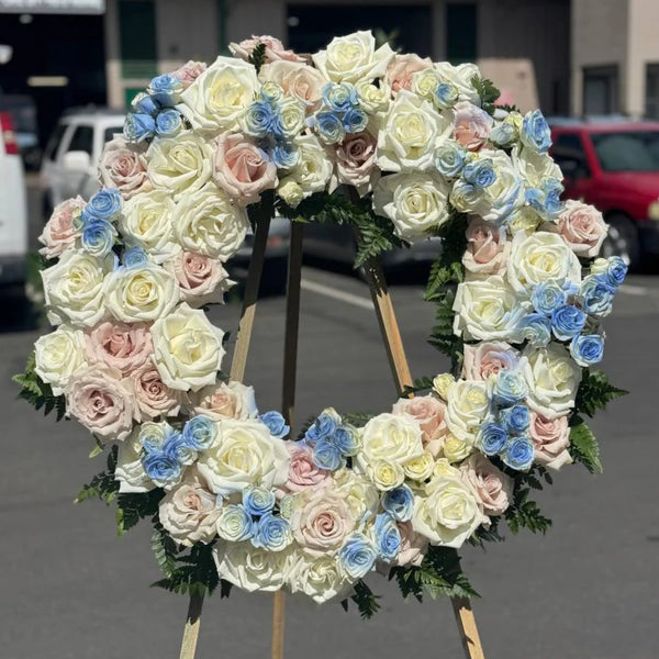 Circle Spray - Pure Grace fresh seasonal flowers same-day delivery Honolulu