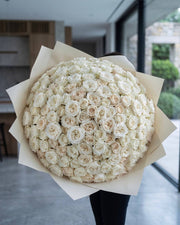 250 White Roses Bouquet - luxury flower delivery Los Angeles - Pink Clover