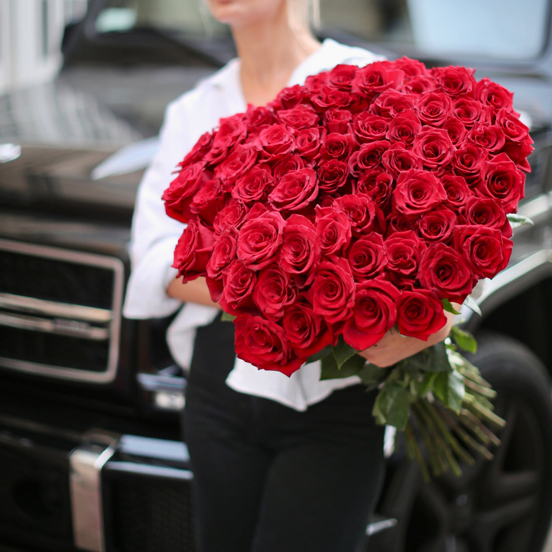 75 Red Roses roses rose foliage same-day delivery Honolulu