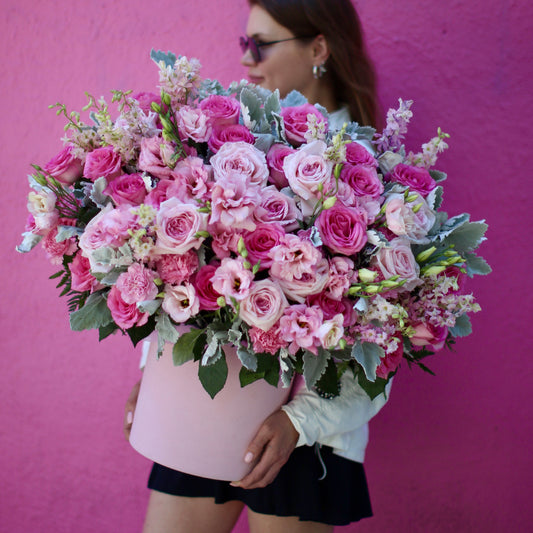 Chantelle roses hydrangeas same-day delivery Los Angeles