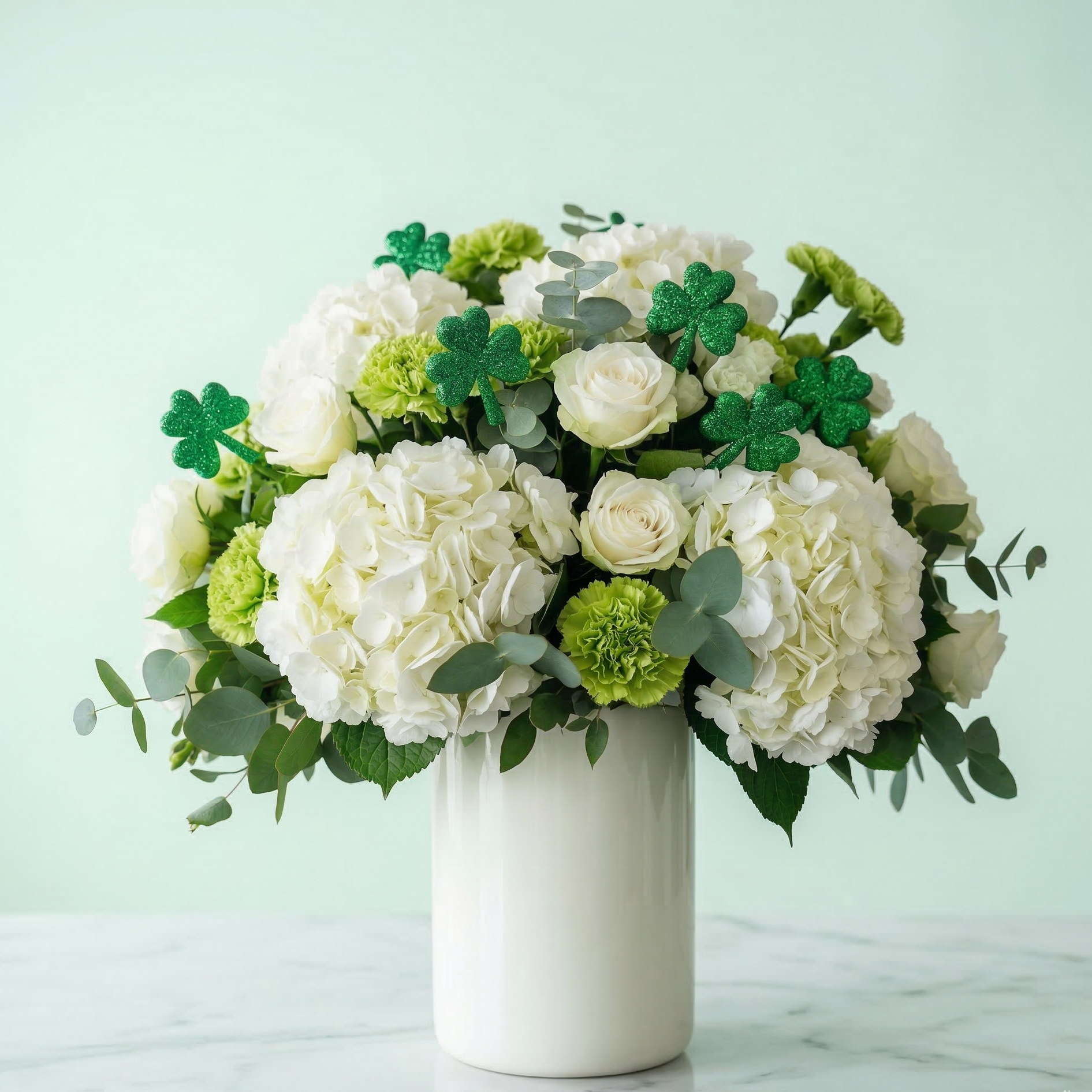 Lucky Charm - fresh floral arrangement delivery in Los Angeles by Pink Clover