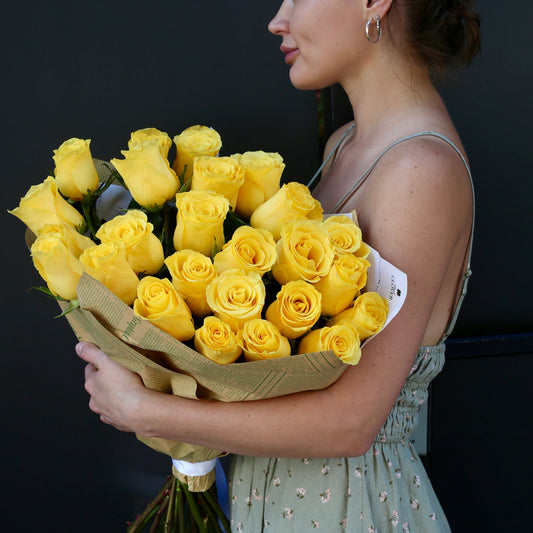 Yellow Roses flower arrangement Beverly Hills Los Angeles florist