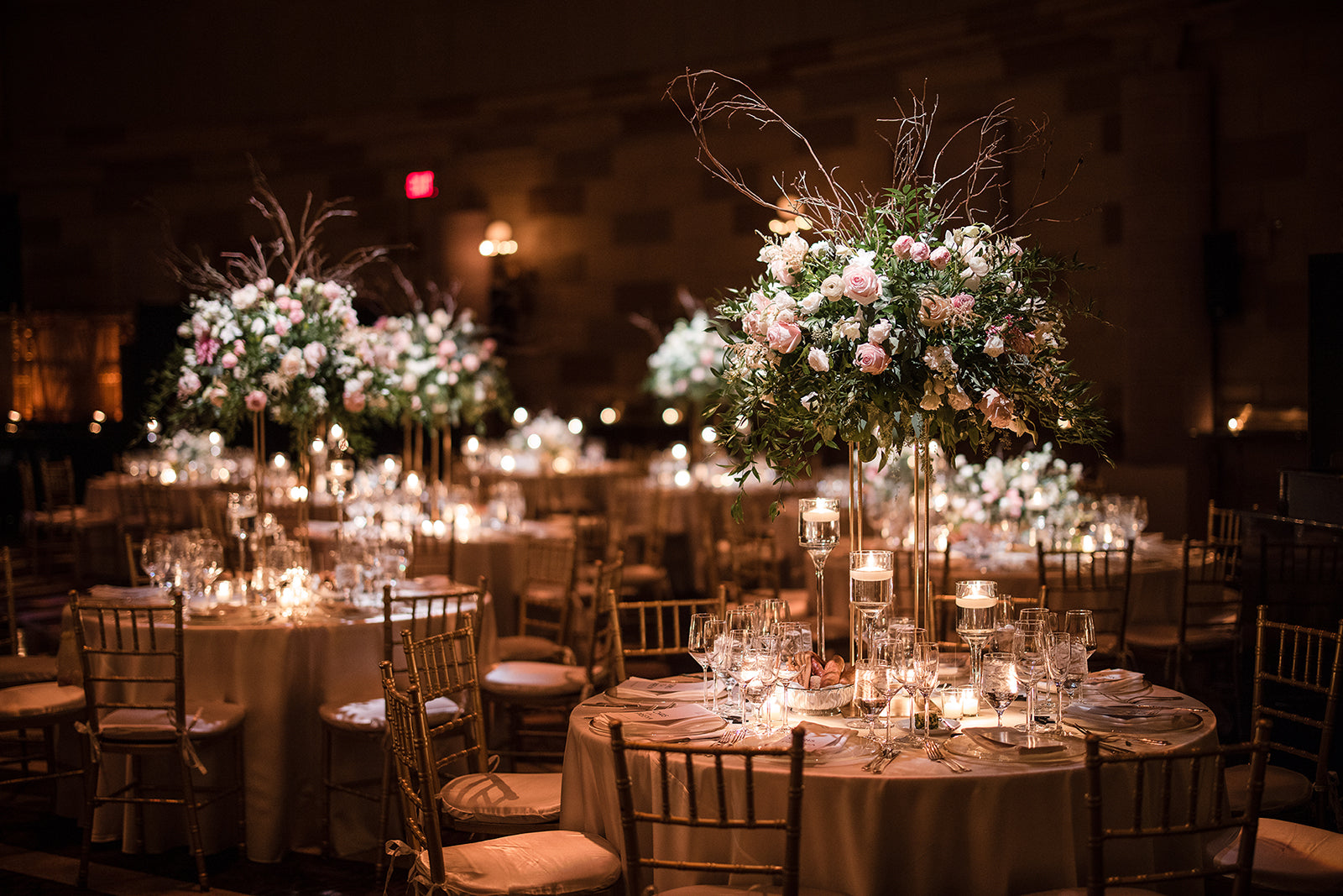 Preeya-and-Chris-Wedding-High-Centerpiece-Reception-Atmosphere-Gotham-Hall-Susan-Stripling-Photography20220715_3878.jpg