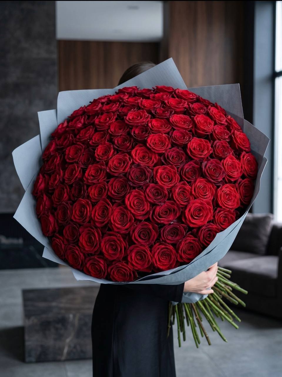100 red roses bouquet - luxury flower delivery Los Angeles - Pink Clover