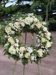 Circle Spray White fresh seasonal flowers same-day delivery Honolulu