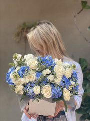 Luxury roses hydrangeas gift delivery Oakland San Francisco