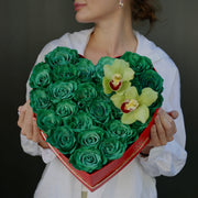 Regal emerald-green bouquet with anthuriums and tropical foliage, styled for bold elegance