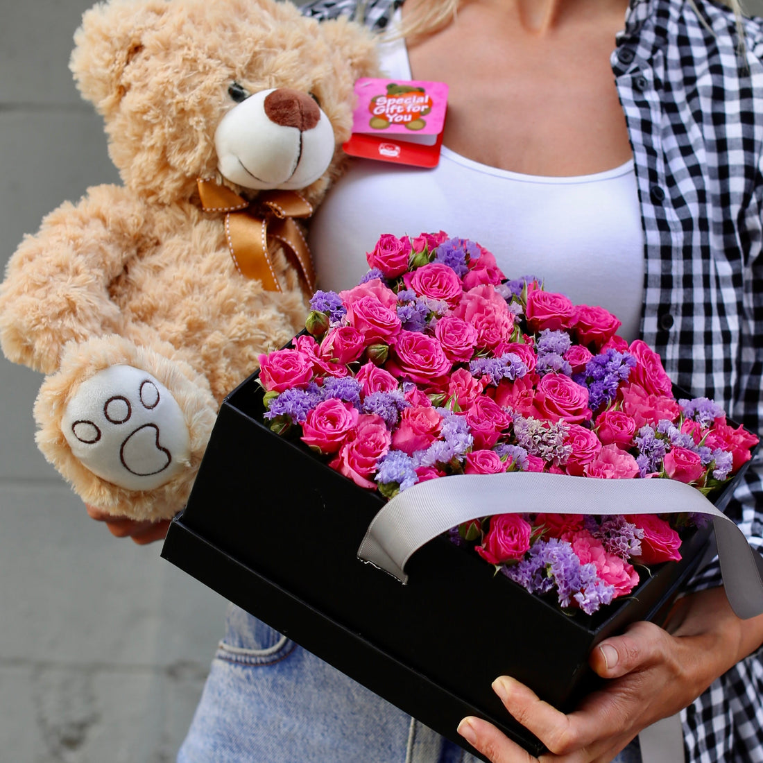 Gift box with bear - premium fresh flower box same-day delivery Los Angeles