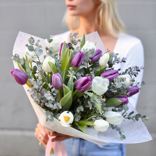 Hazel - premium pink bouquet same-day delivery Los Angeles