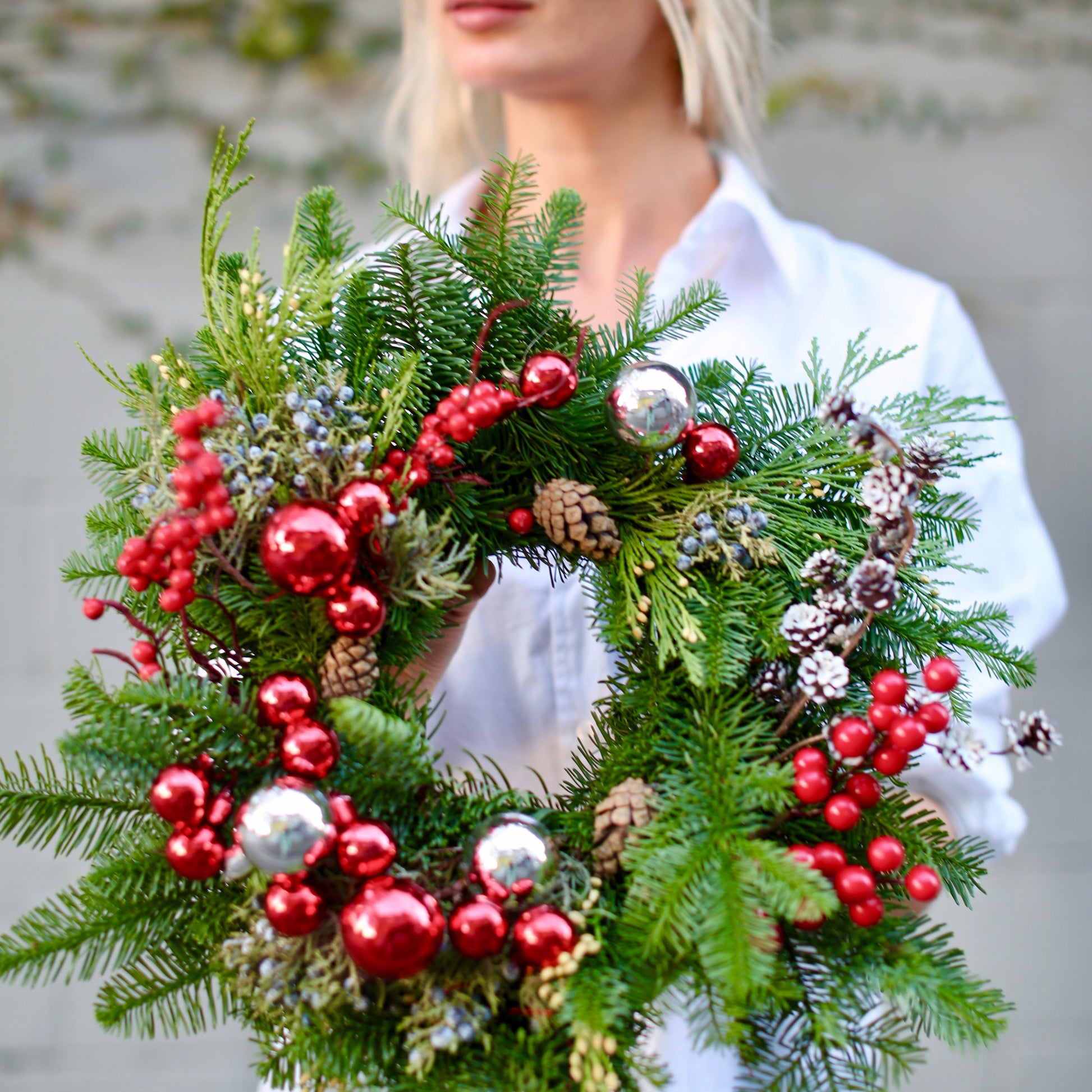 Christmas Wreath bouquet same-day delivery Honolulu