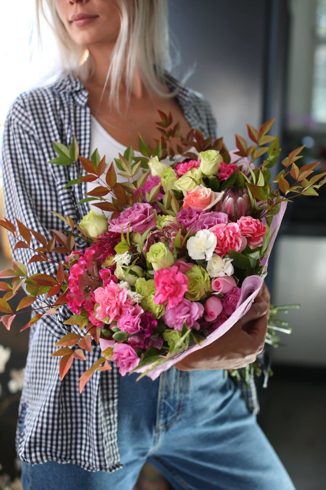 Aminah garden roses spray roses same-day delivery Honolulu