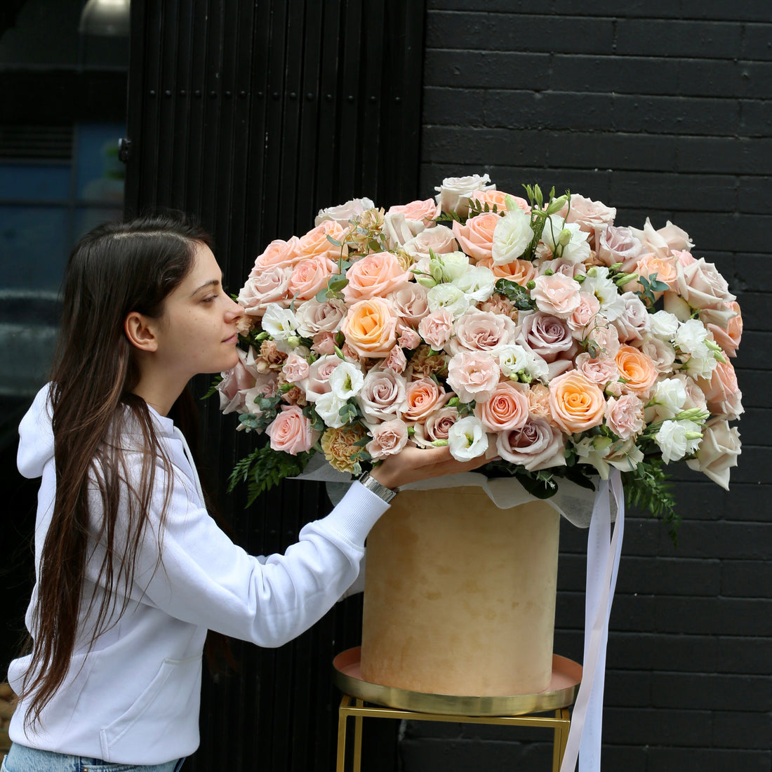 Peach Paradise peach roses blush roses same-day delivery Honolulu
