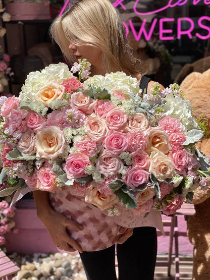 Luxury pink roses mauve roses gift delivery Oakland San Francisco