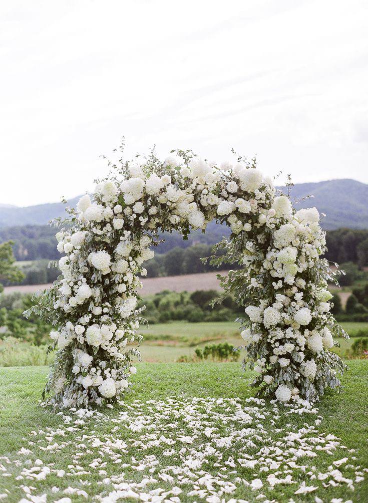 Round Wedding Arch bouquet same-day delivery San Francisco