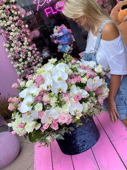 Luxury phalaenopsis orchids pink roses gift delivery Pearl City Honolulu