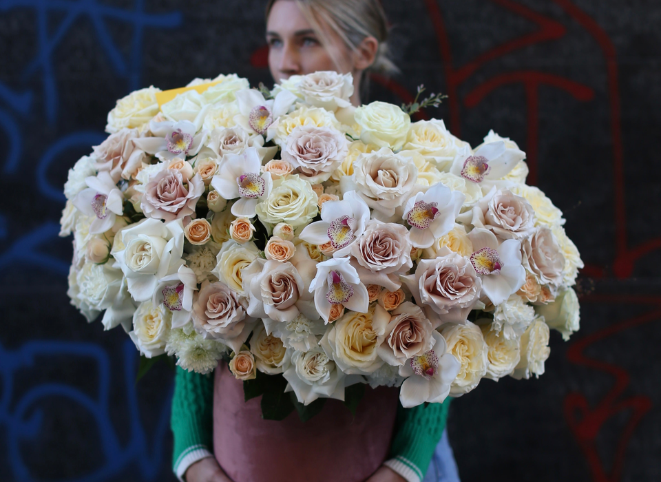 Pink Clover luxury flower arrangement, Ventura flower delivery