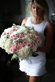 Roxanne roses hydrangeas same-day delivery Honolulu
