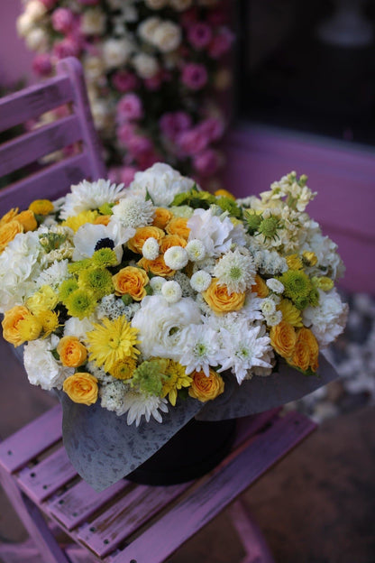Evangeline close-up detail - fresh flower box from Pink Clover LA