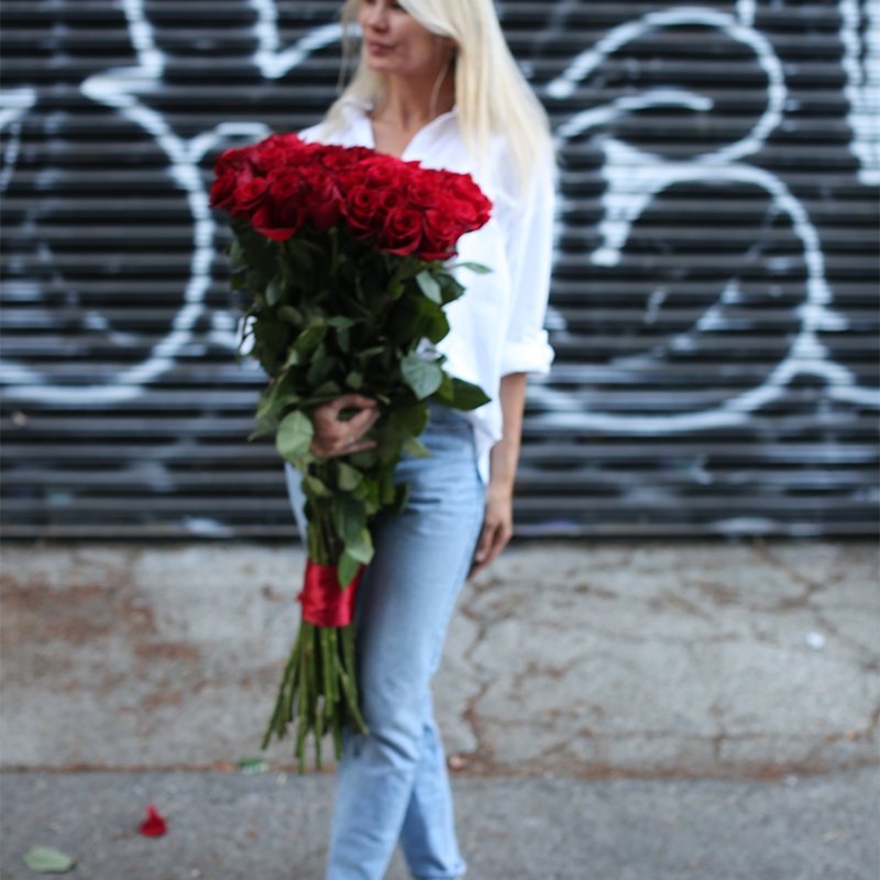 Long-stem Roses arrangement styled in setting - luxury rose Los Angeles florist